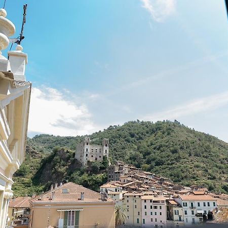 Dussaiga - Camera Del Fiordaliso Hotel Dolceacqua Exterior foto